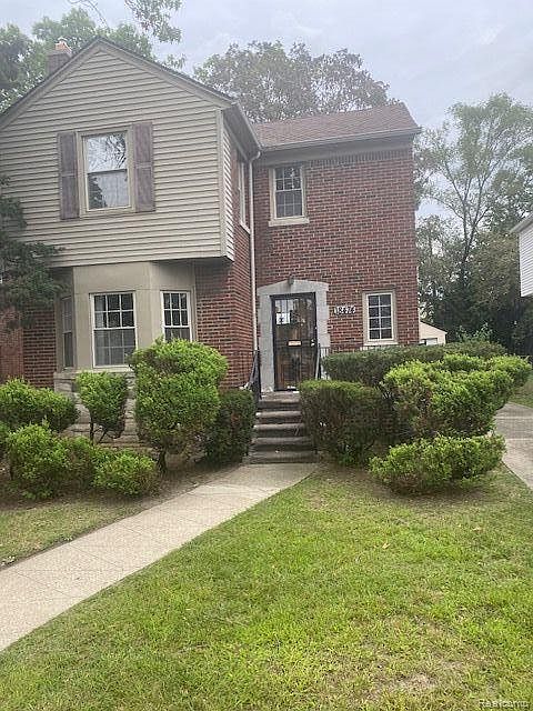 1st image of 18474 Sorrento St