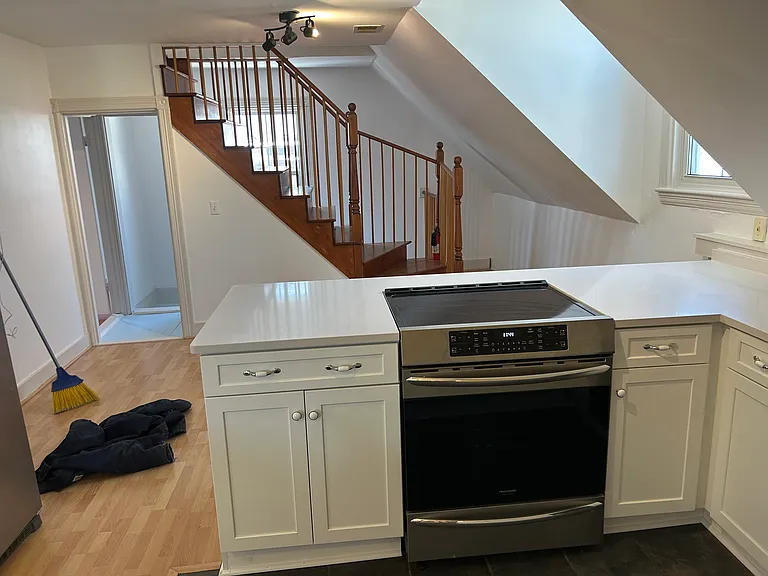 5 Houlton St #3 — Photo 31