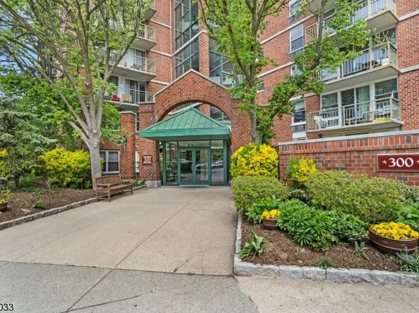 300 Main St #208, Little Falls Twp., NJ 07424