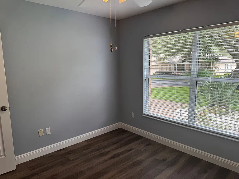 509 Loma Paseo Dr — Photo 12