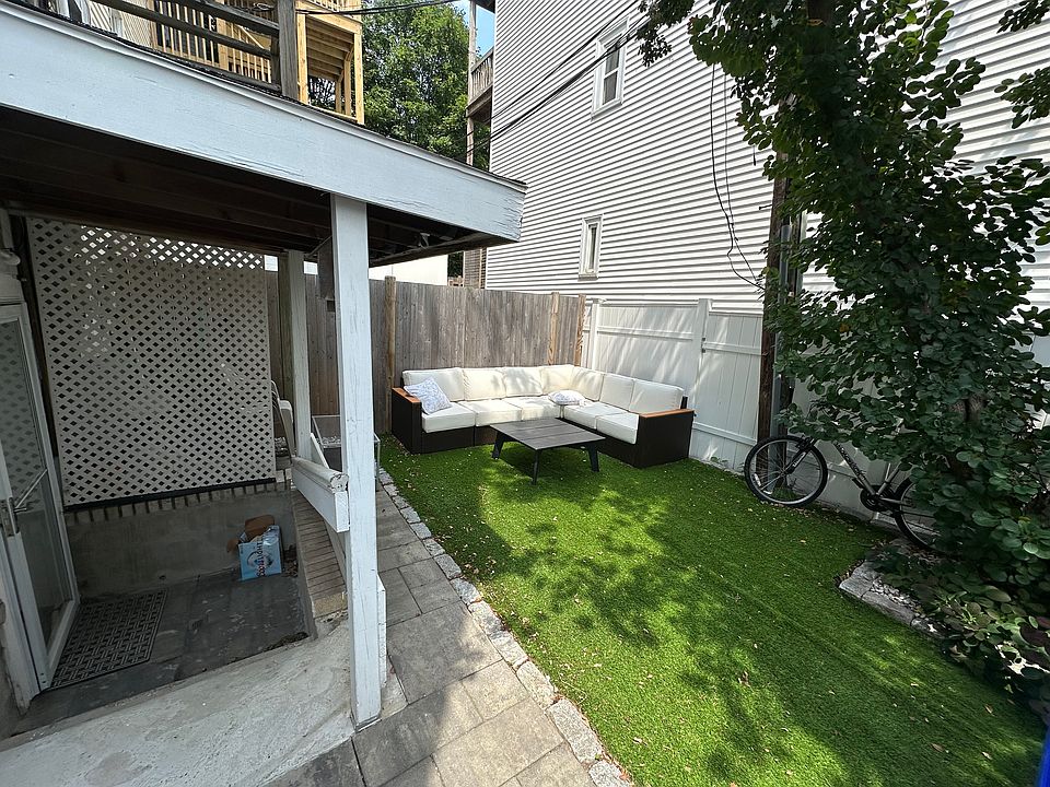 1st image of 130 G St APT 1