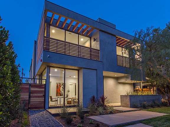 3rd image of 4060 East Blvd