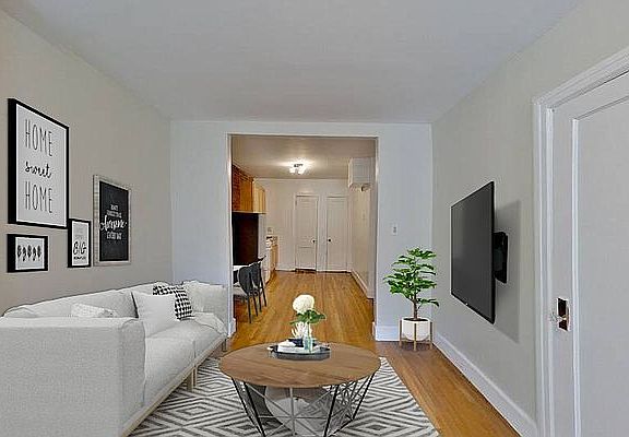 4th image of 401 E 62nd St APT 4D