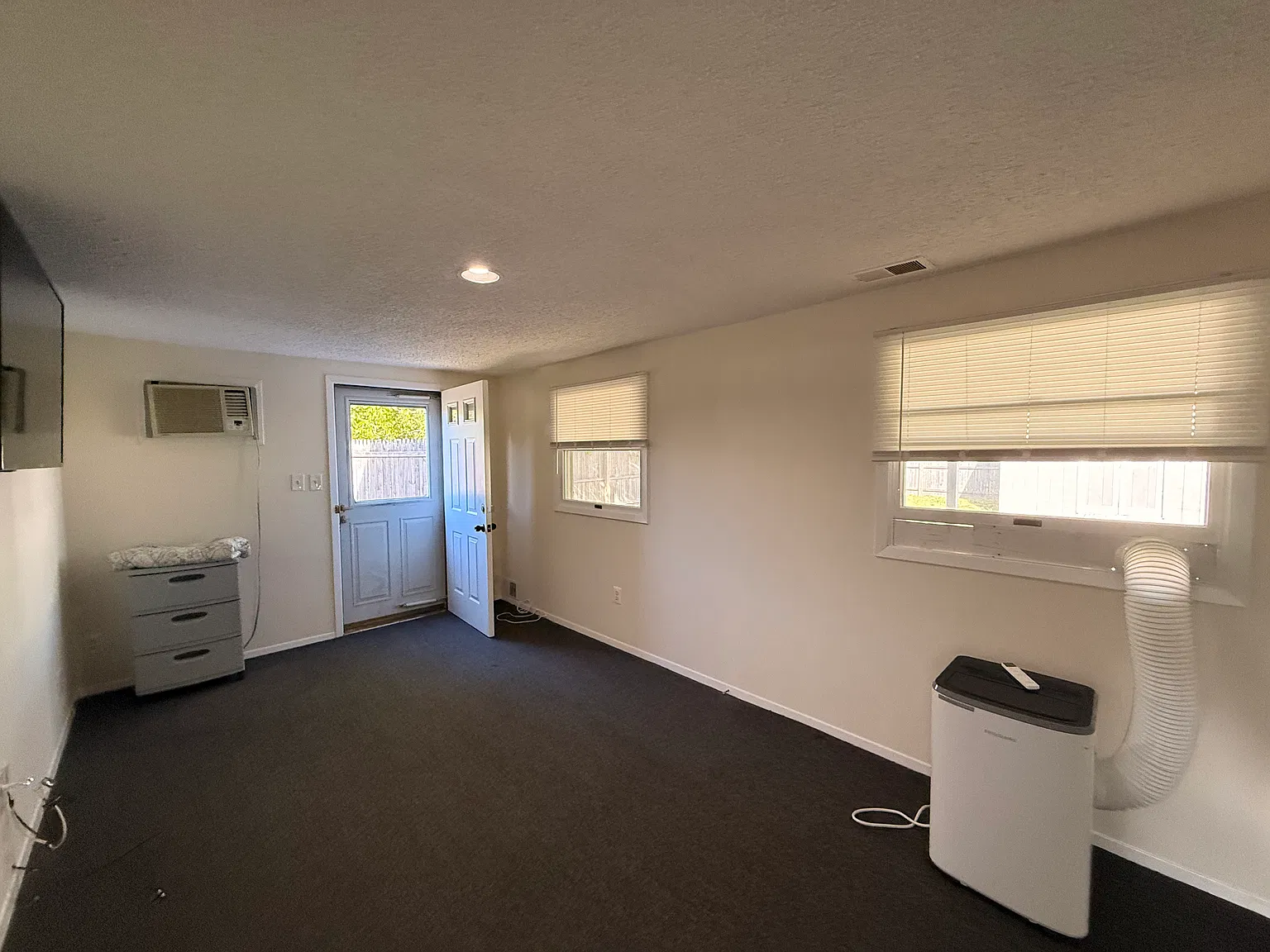 1 bed, 600 sqft, $2,100 — Photo 4
