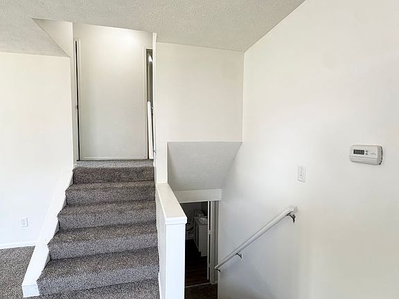 4th image of 4874 Robin Dr