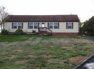 405 Indian Banks Rd, Farnham, VA 22460