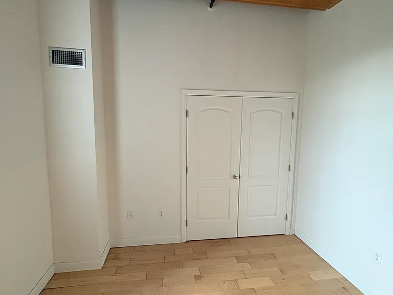 52 Lawrence Dr #314 — Photo 14