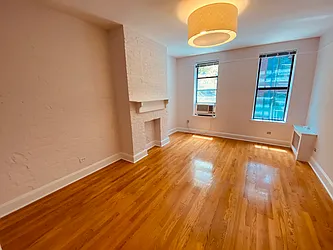 Rented by Metropolis Real Estate of Manhattan