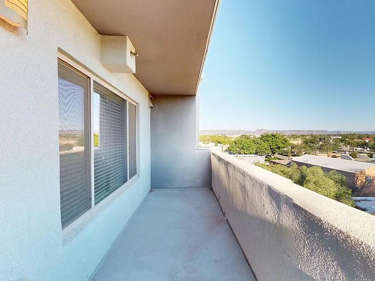 Platinum Apartments — Photo 40