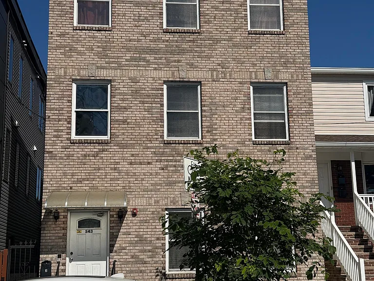 543 Central Ave #3 — Photo 1