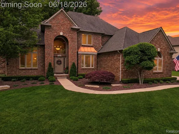 34380 Dante Dr, Chesterfield, MI 48047