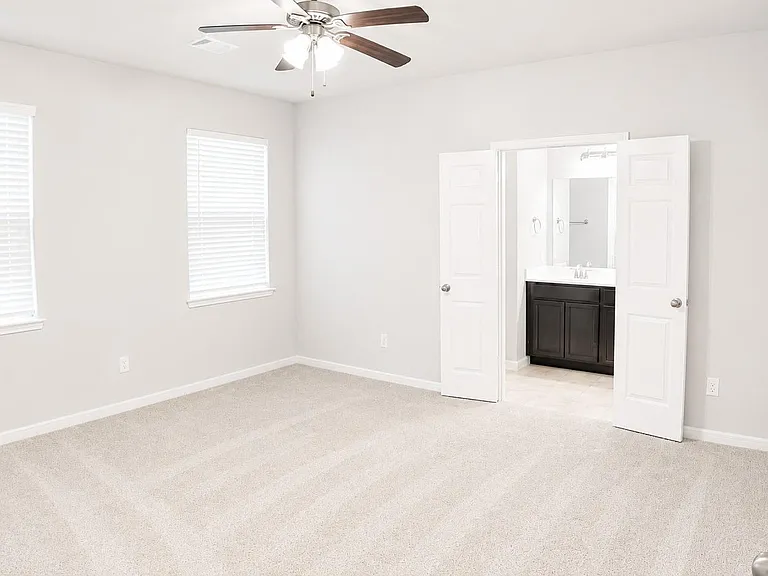 124 Camelot Place Ct — Photo 18