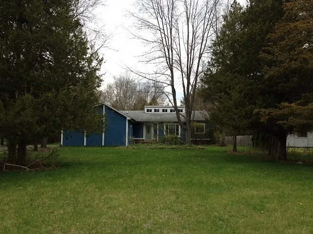 3255 McCluskey — Photo 1