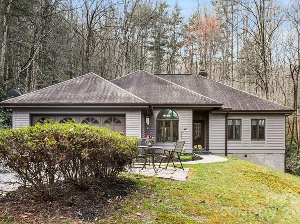 446 Silver Fox Ln, Pisgah Forest, NC 28768