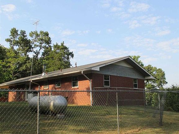 3rd image of 69 Lee Dr