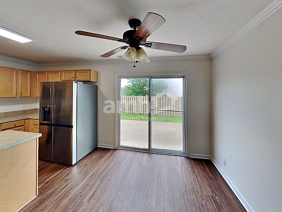 4th image of 322 Stewart Springs Dr