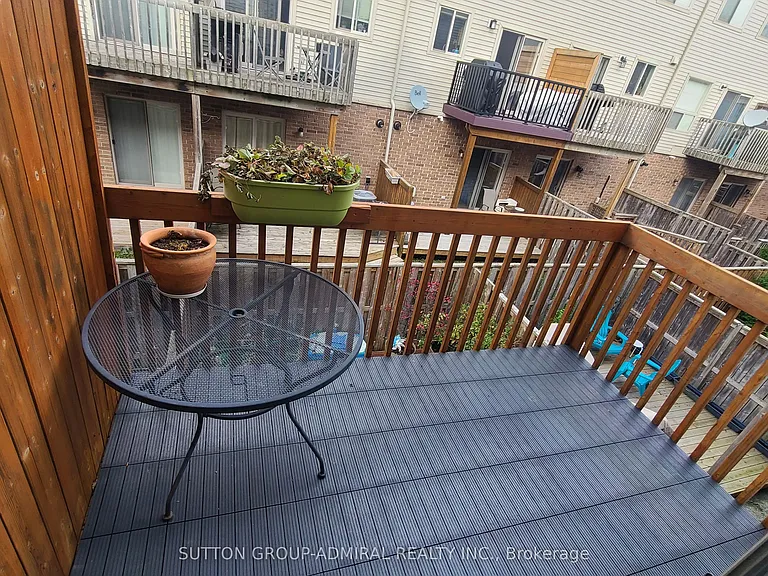 25 Viking Dr #51 — Photo 4