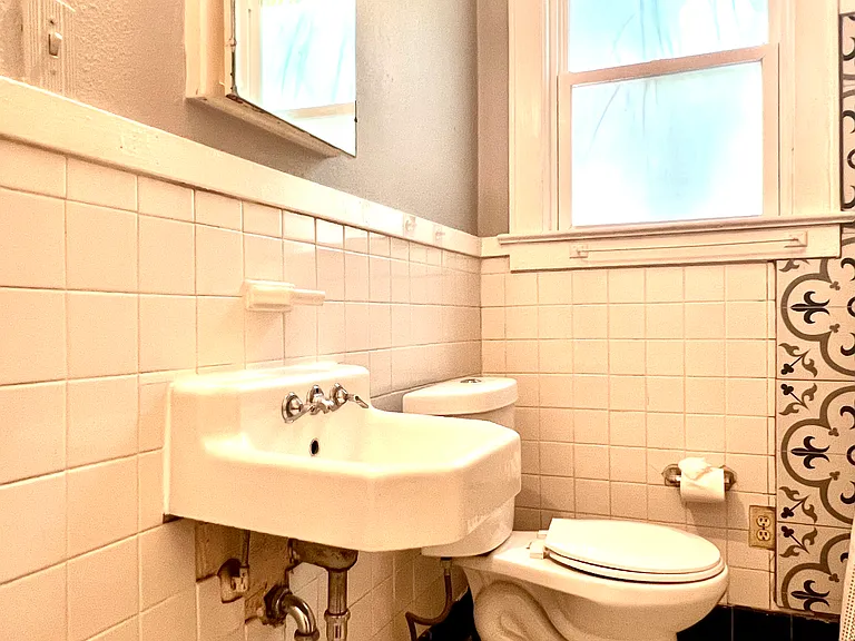 4 W 52nd St #D — Photo 20