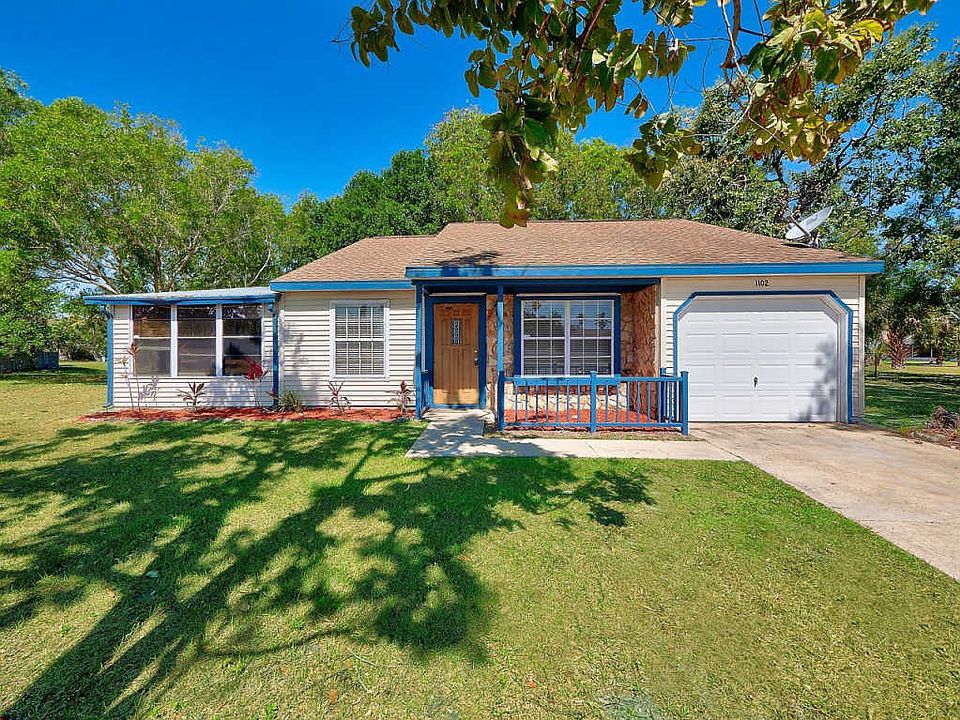 1st image of 1102 SE Parrish Ct