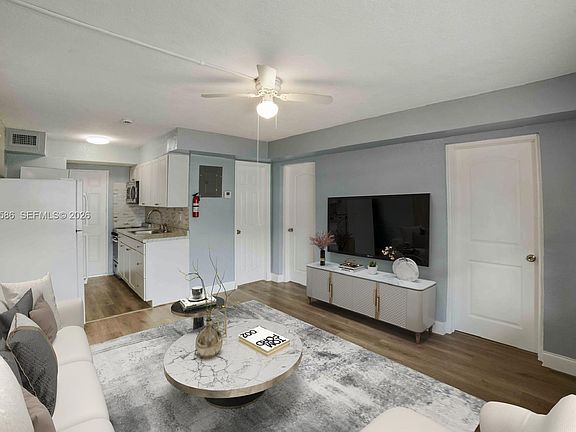 3rd image of 817 NW 12th Ave #1