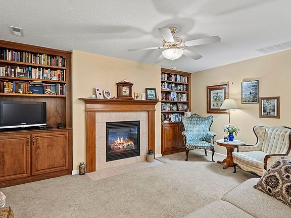 5th image of 725 Arcadia Ct