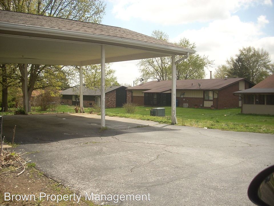 2nd image of 2404 Antiquity Ln