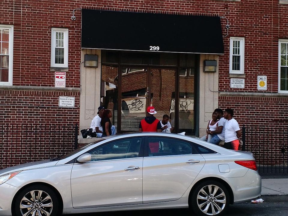 1st image of 299 Schley St APT 1