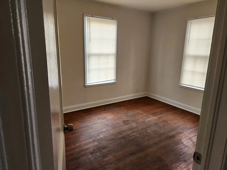 1300 Stonehaven Cir #1300 — Photo 1