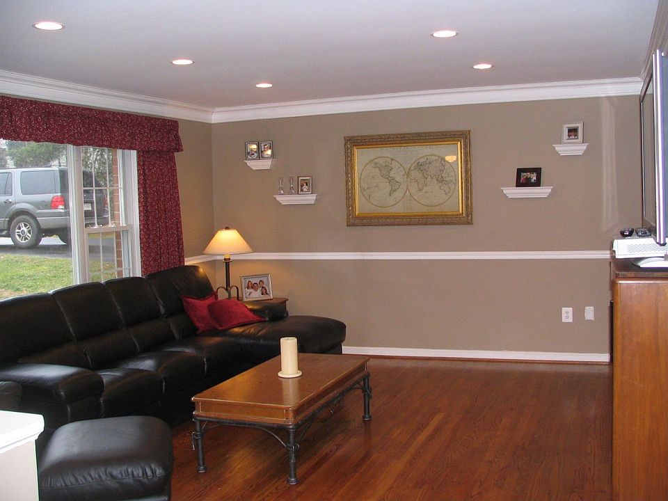 Bright, Updated Family Room