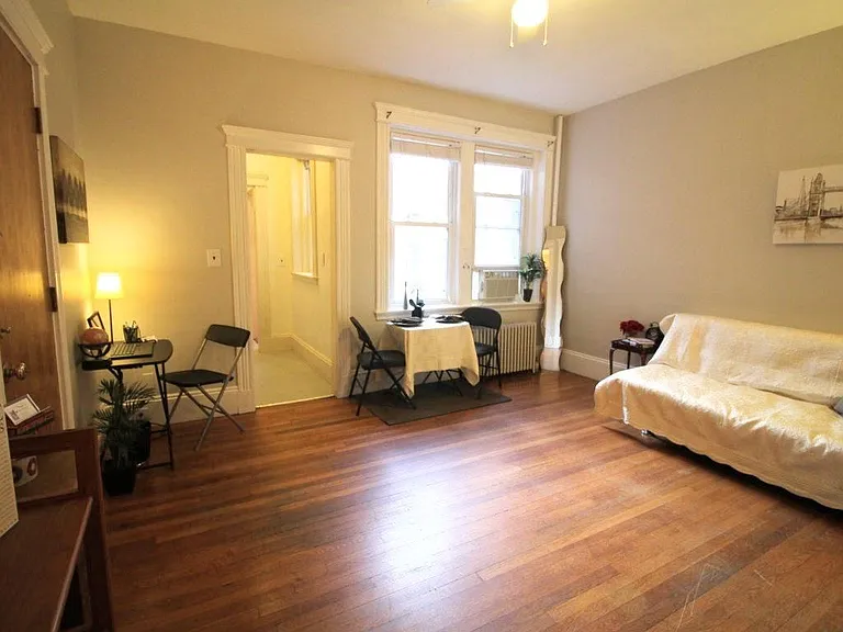 99 Marion St #4 — Photo 2