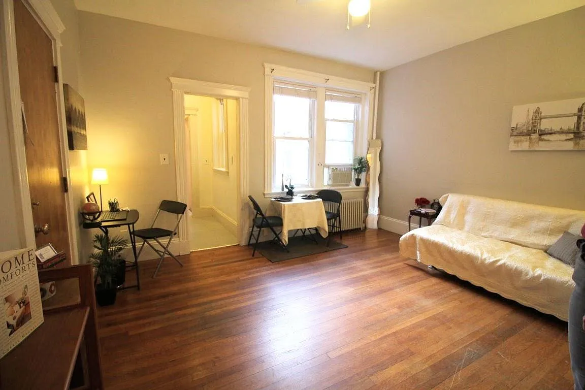 Building Photo - 99 Marion St #4