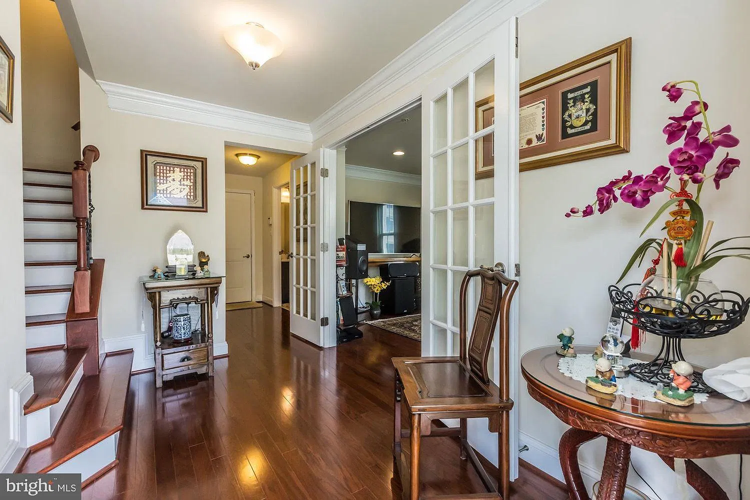 613 N Atwater Dr — Photo 1