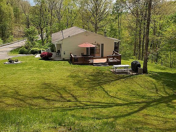 Side yard 