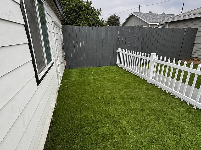 4304 Laurel St — Photo 7