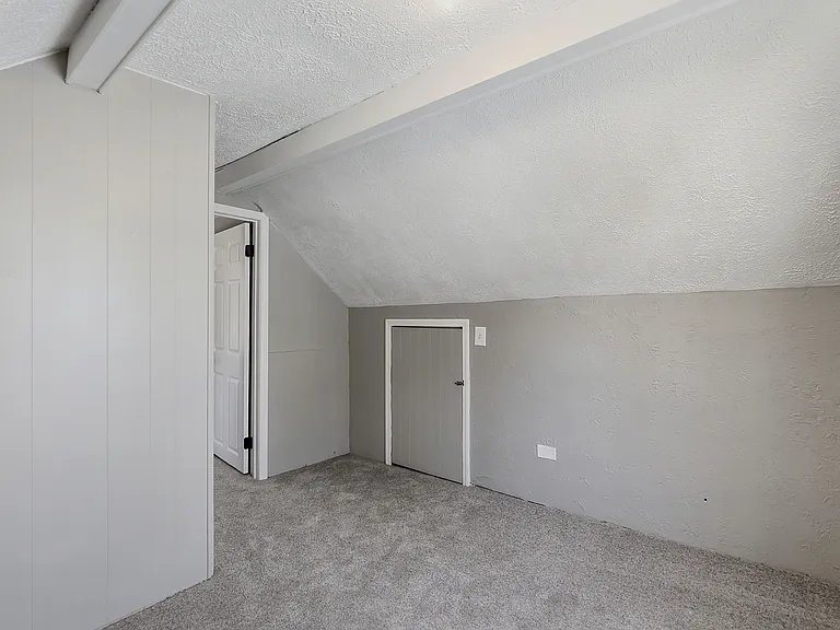 411 W Bernhard Ave — Photo 11