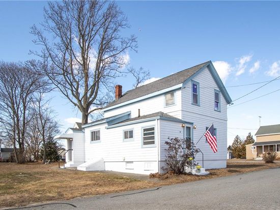 10 Beach St, Portsmouth, RI 02871