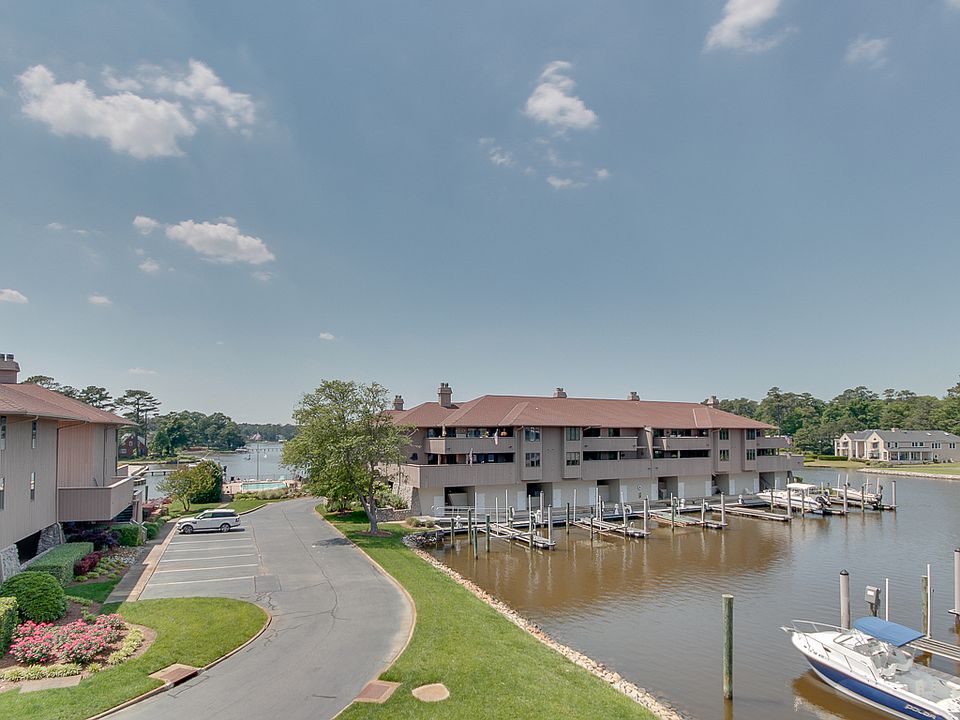1st image of 700 Oriole Dr APT 522