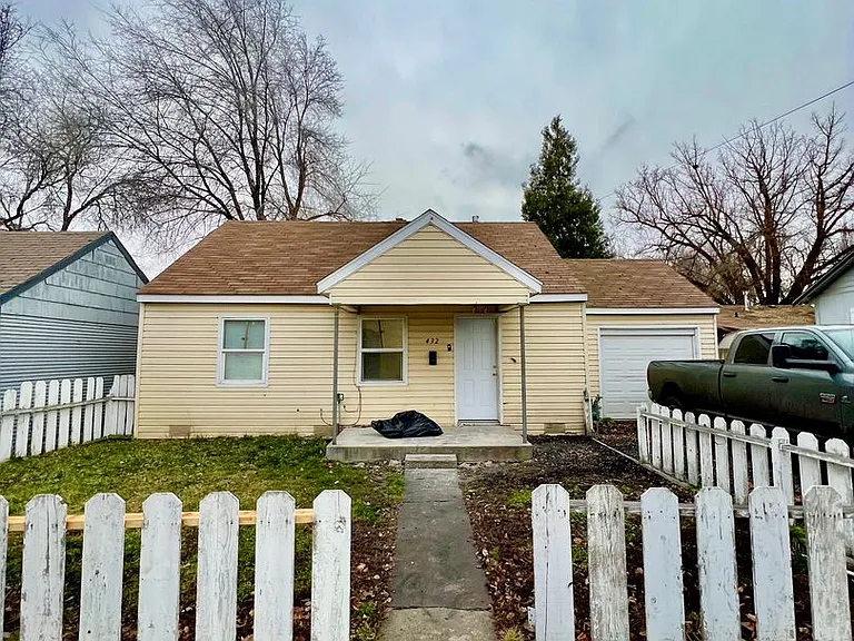 432 Division St — Photo 1