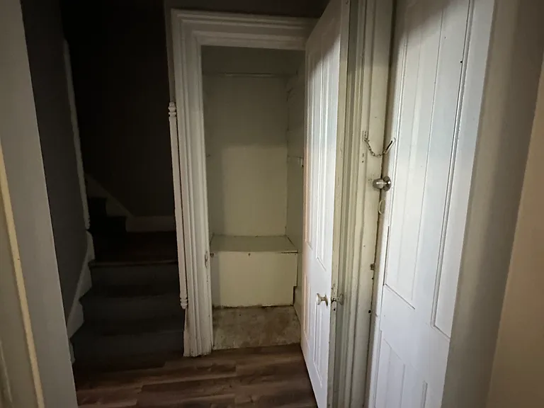 932 Summit Ave #5 — Photo 16