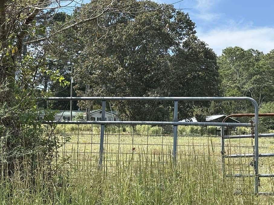 2nd image of 4204 Jackson Trail Rd