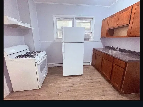 27 Parker Ave #2R, Passaic, NJ 07055