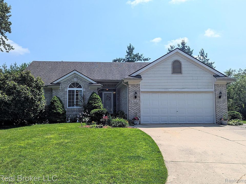 1st image of 1715 Heron View Ct