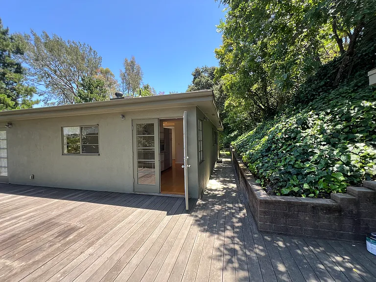 3117 Oakcrest Dr — Photo 13
