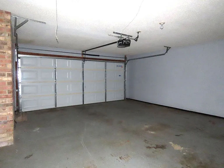 805 Corey Dr — Photo 34