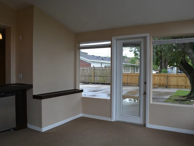 6527 Walton Way — Photo 17