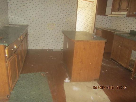 3rd image of 29 Fleetwood Dr