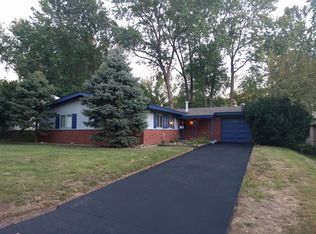 10 Milbrook Ln, Florissant, MO 63033