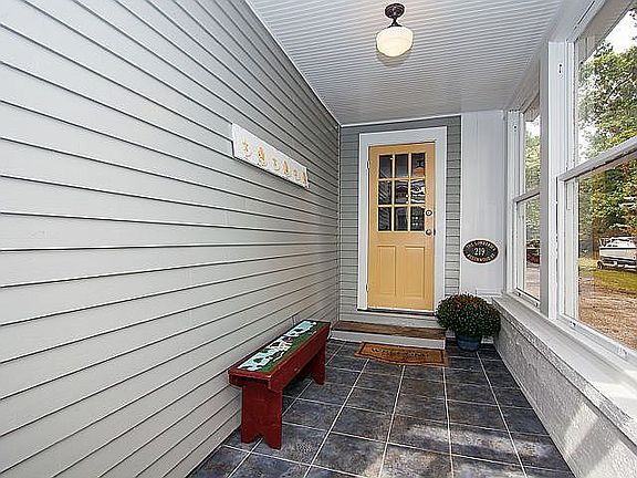 2nd image of 219 Beechwood St