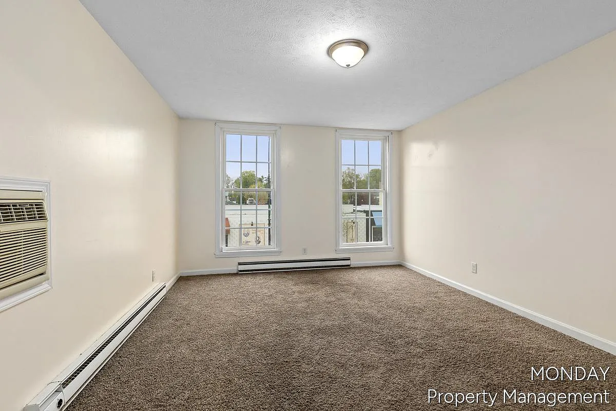 Unit Photo - 26 E Main St #2