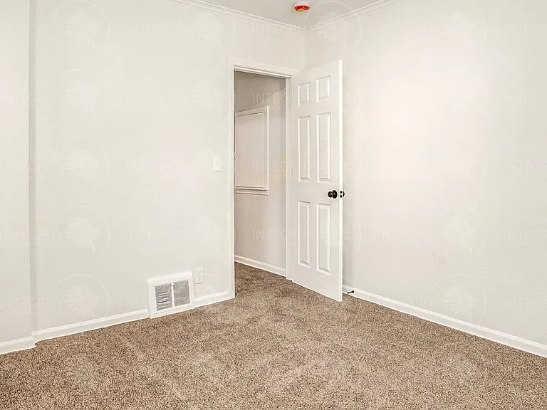 6210 Agnes Ave — Photo 24